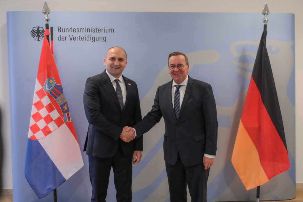 Slika https://www.morh.hr/wp-content/uploads/2024/10/2024-10-28-berlin-1024x683.jpg