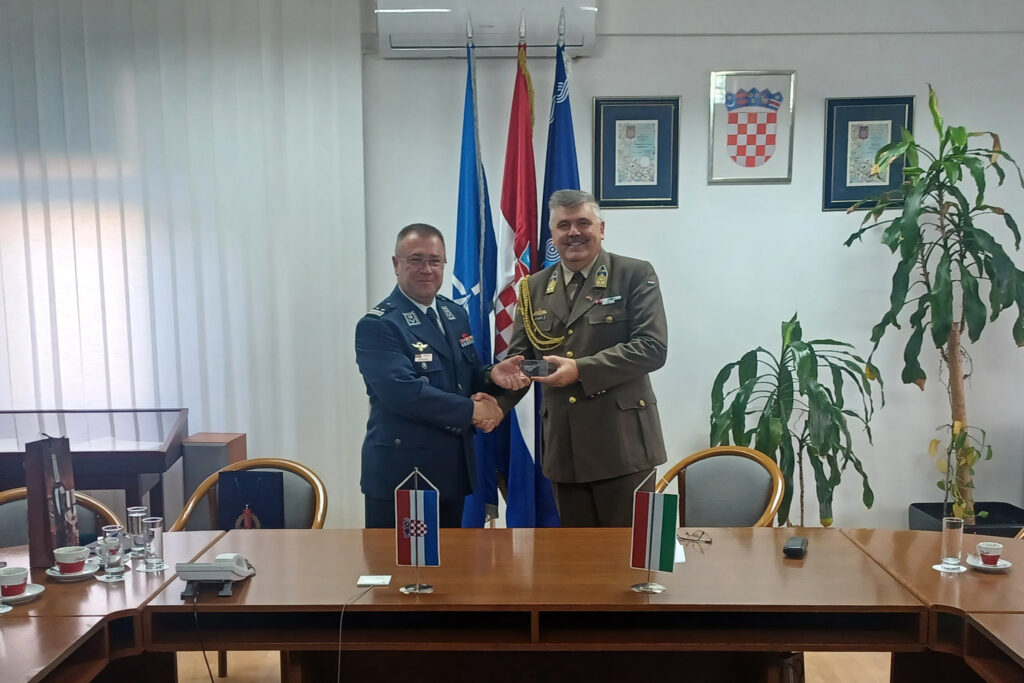 Slika https://www.morh.hr/wp-content/uploads/2024/10/2024-10-29-pleso-1-1024x683.jpg