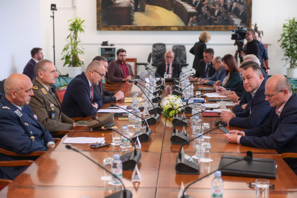 Slika https://www.morh.hr/wp-content/uploads/2024/11/2024-11-12-odbor-za-obranu-1024x683.jpg