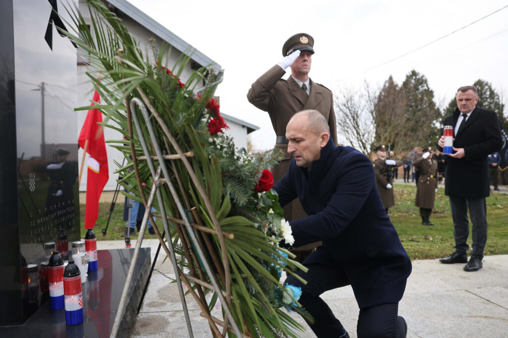 Slika https://www.morh.hr/wp-content/uploads/2024/12/2024-12-05-rosinjaca-osijek-1024x683.jpeg