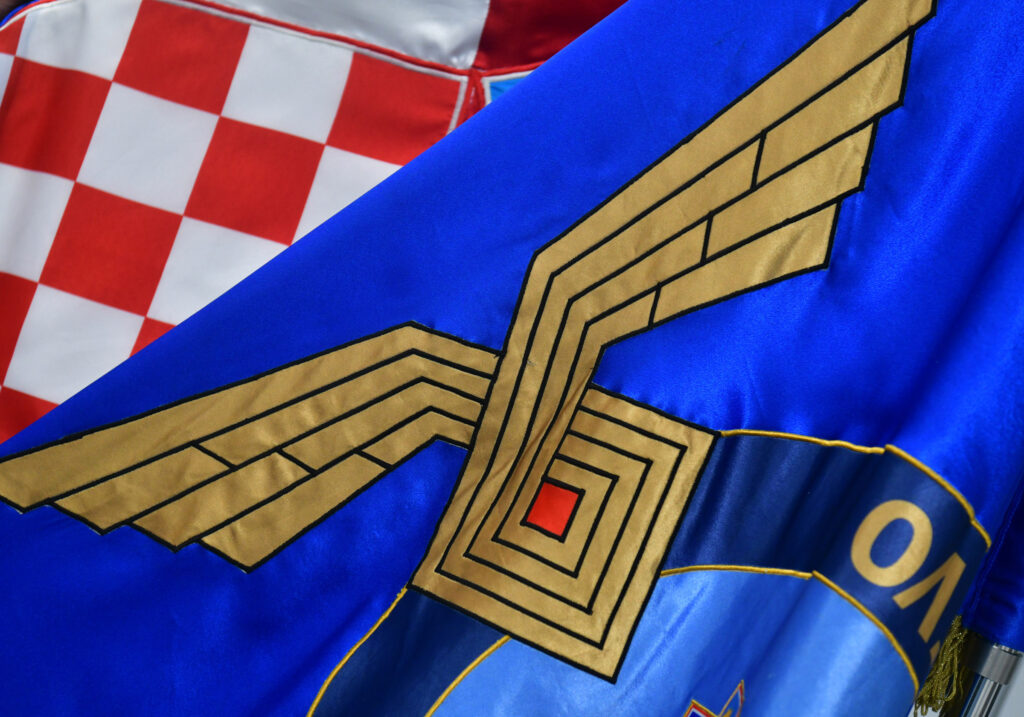 Slika https://www.morh.hr/wp-content/uploads/2024/12/2024-12-11-zastava-hrz-1024x717.jpg