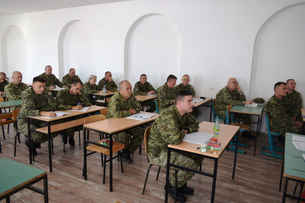 Slika https://www.morh.hr/wp-content/uploads/2024/12/2024-12-16-dopunska-osposobljenosti-docasnika--1024x683.jpg