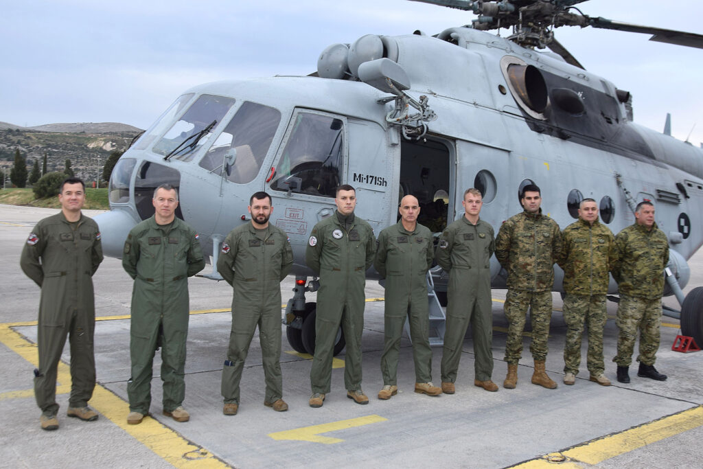Slika https://www.morh.hr/wp-content/uploads/2025/01/2025-01-15-kfor-1024x683.jpg