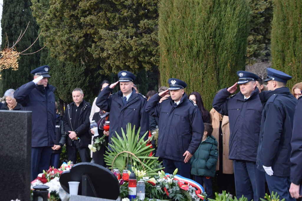 Slika https://www.morh.hr/wp-content/uploads/2025/01/2025-01-27-obljetnica-pogibije-1024x683.jpg