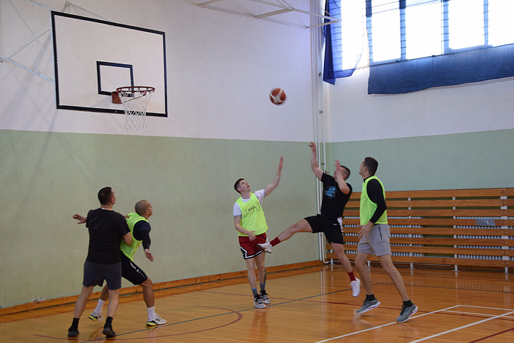 Slika https://www.morh.hr/wp-content/uploads/2025/02/2025-02-04-kosarkaski-turnir-1024x683.jpg