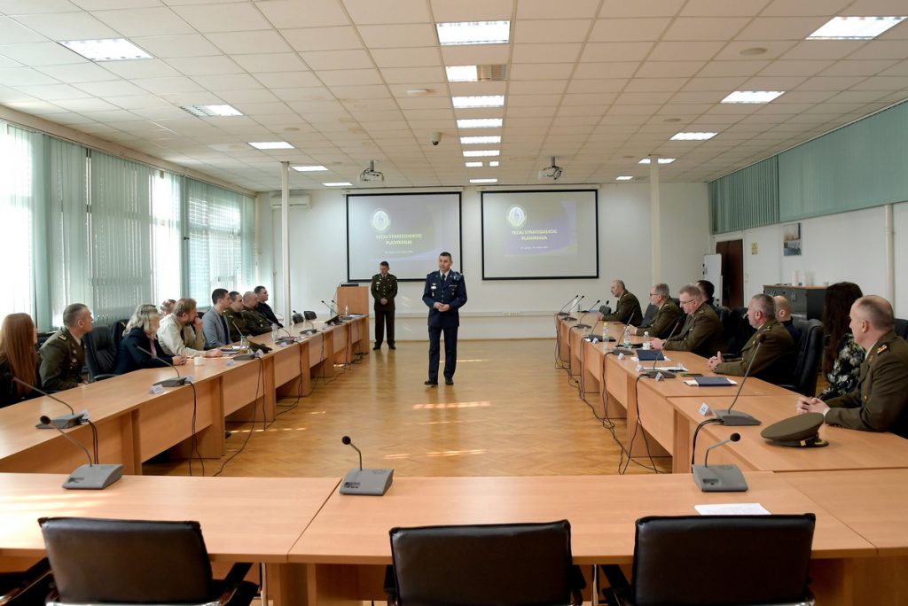 Slika https://www.morh.hr/wp-content/uploads/2025/02/2025-02-10-tecaj-strategijskog-planiranja-1024x684.jpg