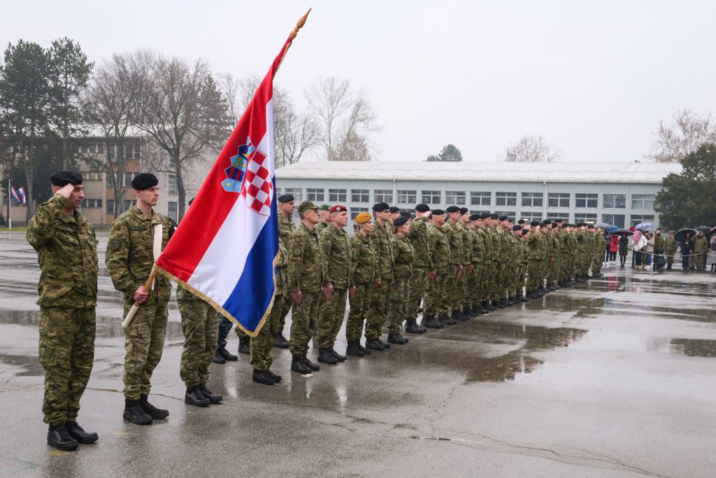 Slika https://www.morh.hr/wp-content/uploads/2025/02/2025-02-12-ispracaj-u-madarsku-1024x683.jpg