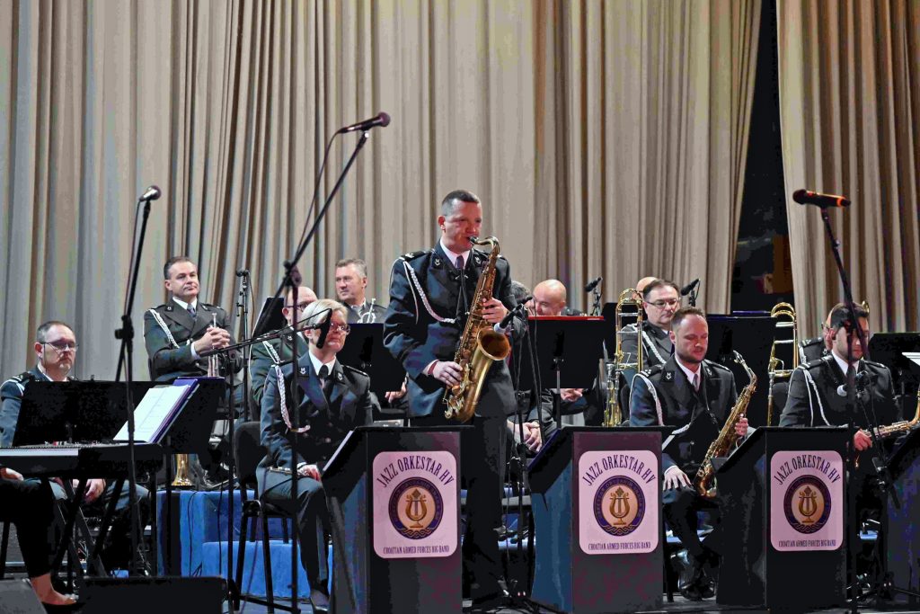 Slika https://www.morh.hr/wp-content/uploads/2025/02/2025-02-12-jazz-orkestar-02-1024x683.jpg