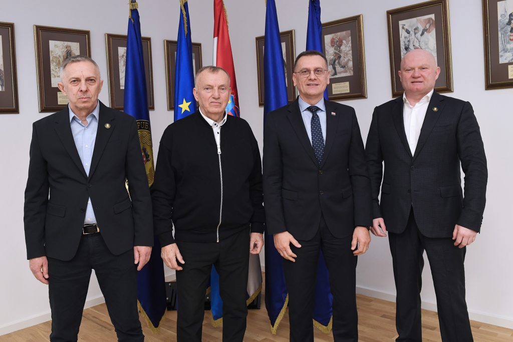 Slika https://www.morh.hr/wp-content/uploads/2025/02/2025-02-12-sastanak-gz-1024x683.jpg