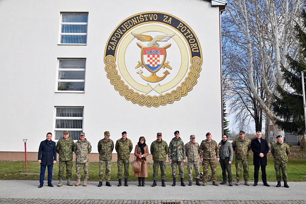 Slika https://www.morh.hr/wp-content/uploads/2025/02/2025-02-19-ratna-skola-u-zzp-u.jpg