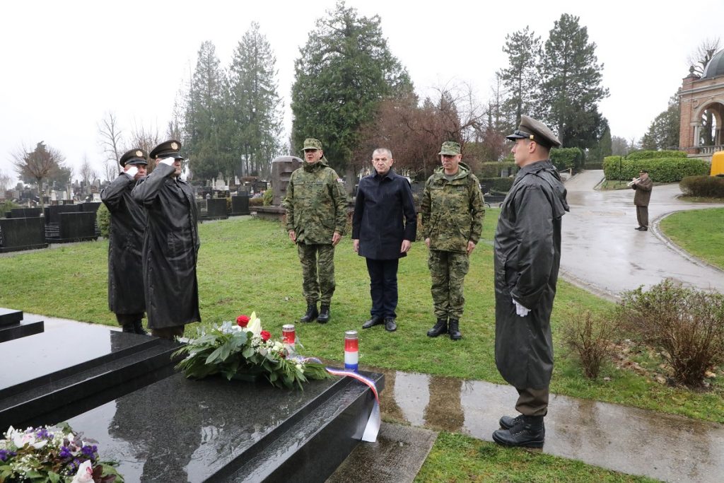 Slika https://www.morh.hr/wp-content/uploads/2025/03/2025-03-14-stipetic-obljetnica-1024x683.jpg