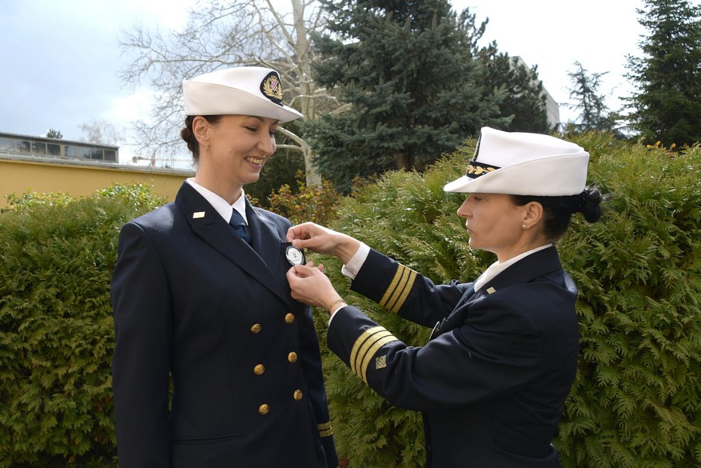 Slika https://www.morh.hr/wp-content/uploads/2025/03/2025-03-14-zavrsetak-zdravstvene-sluzbe-1024x684.jpg