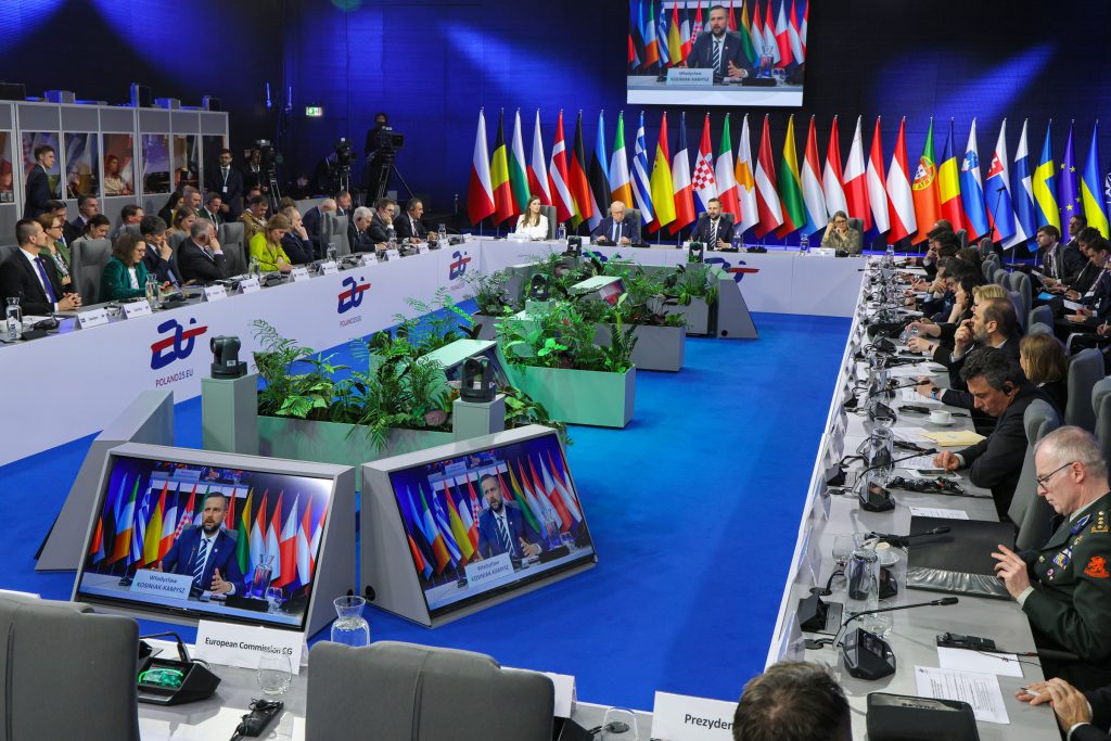 Slika https://www.morh.hr/wp-content/uploads/2025/04/2025-04-02-mo-varsava-1024x683.jpg