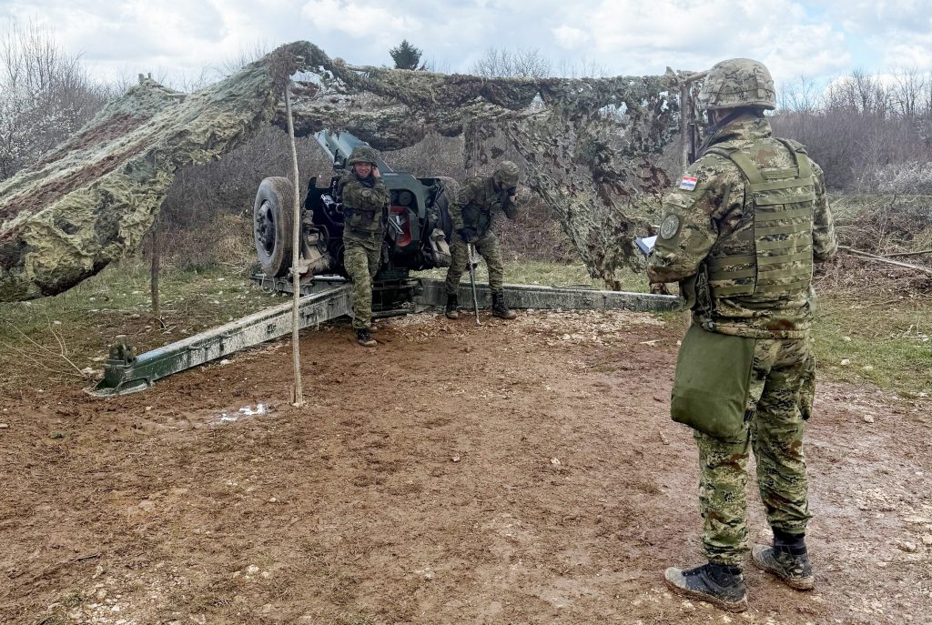 Slika https://www.morh.hr/wp-content/uploads/2025/04/2025-04-04-haubice-1-1024x687.jpg