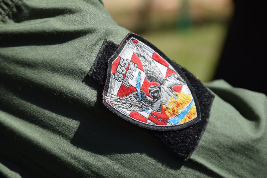 Slika https://www.morh.hr/wp-content/uploads/2025/04/2025-04-10-obljetnica-93-krila-hrz-1-1024x683.jpg