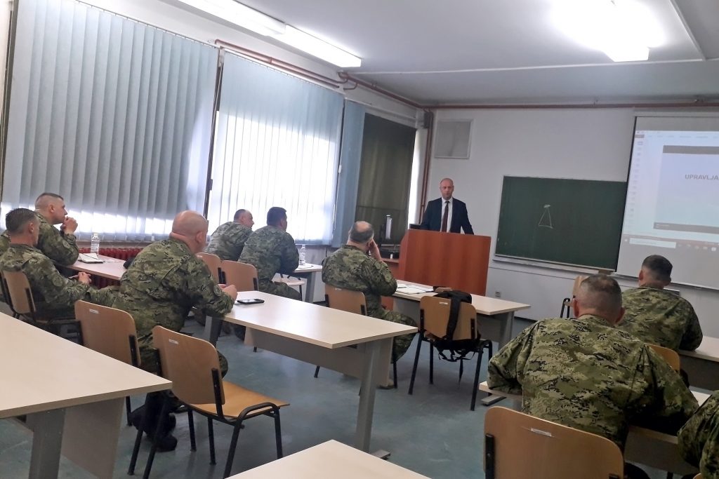 Slika https://www.morh.hr/wp-content/uploads/2025/04/2025-04-15-predavanje-o-islamu-1024x683.jpg