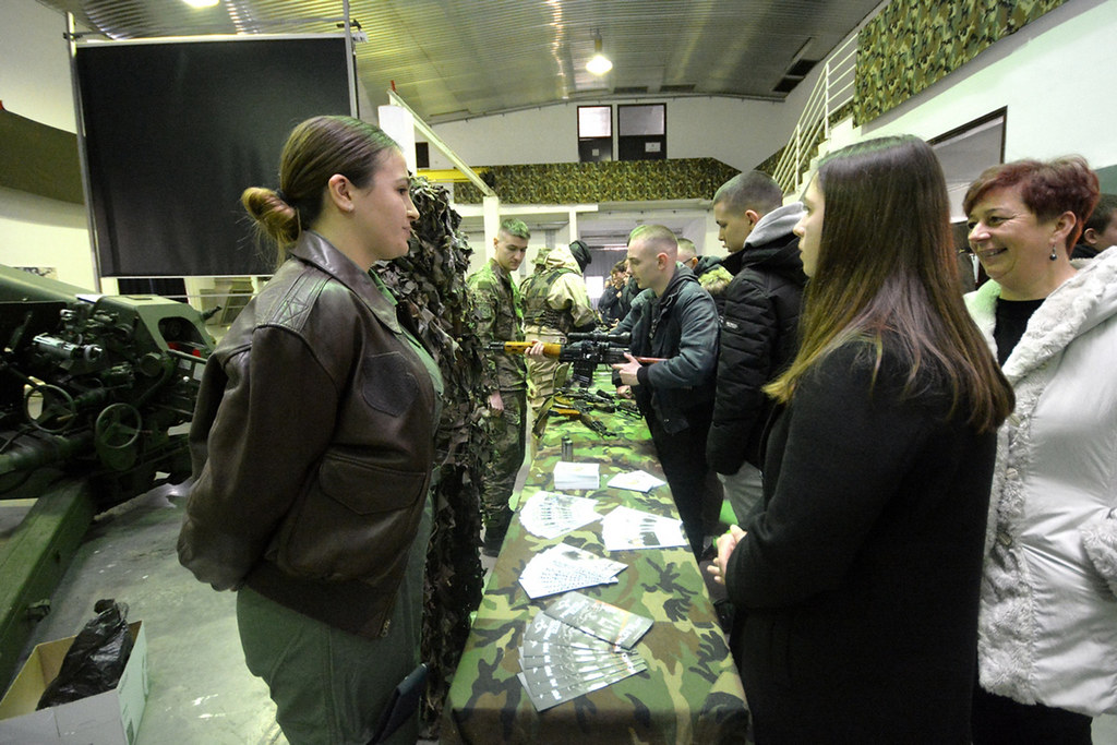 Slika https://www.morh.hr/wp-content/uploads/2025/04/2025-04-18-dan-otvorenih-vrata-hvu.jpg