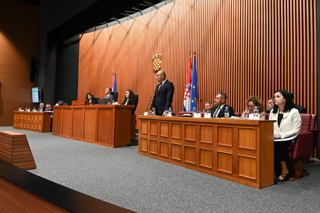 Slika https://www.morh.hr/wp-content/uploads/2025/04/2025-04-23-mo-sabor-1-1024x680.jpg