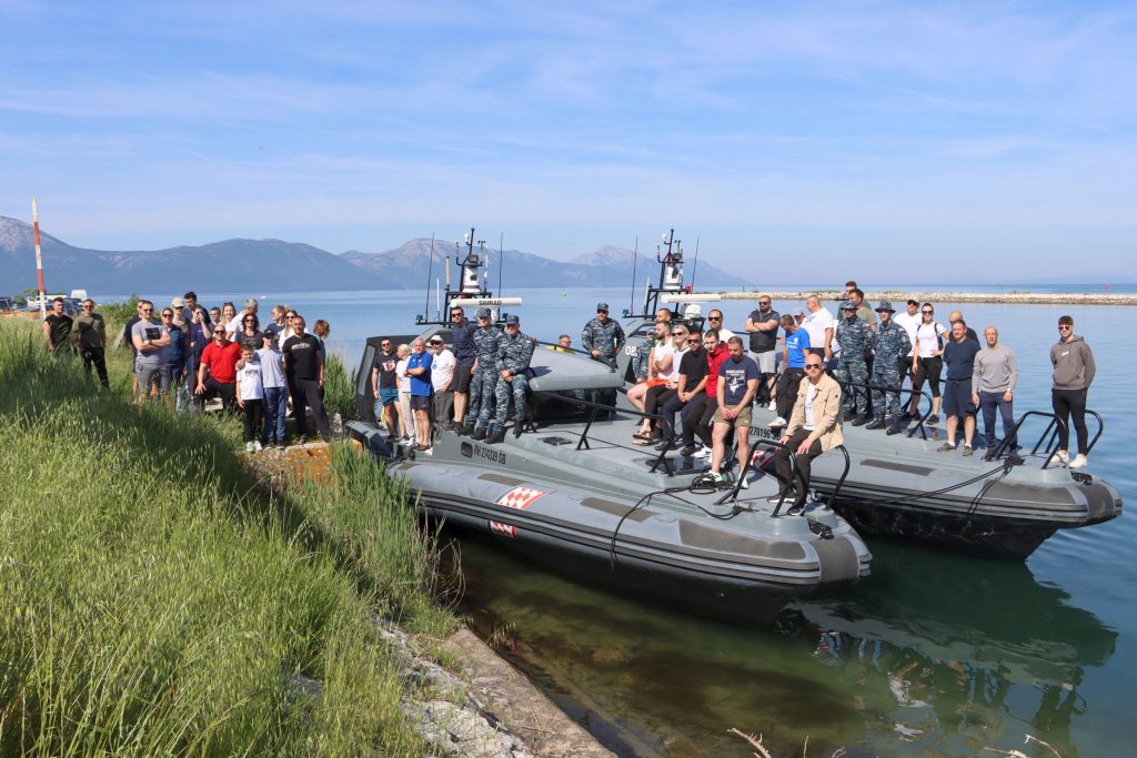 Slika https://www.morh.hr/wp-content/uploads/2025/05/2025-05-04-eko-akcija-obalne-straze-1024x683.jpg