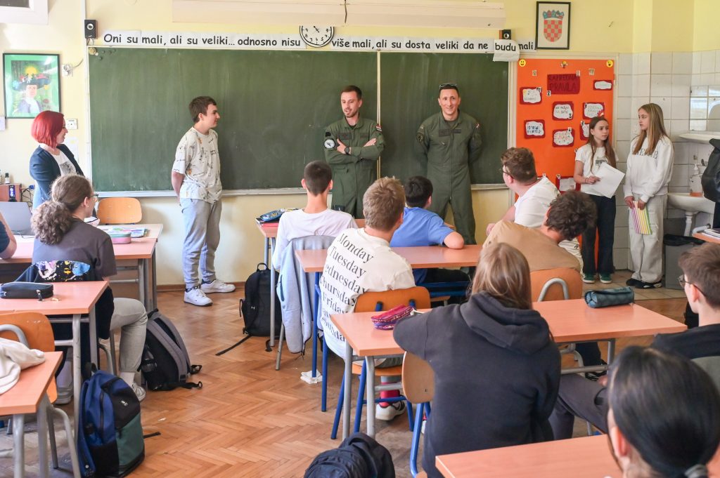 Slika https://www.morh.hr/wp-content/uploads/2025/05/2025-05-19-patrik-skola-1024x681.jpg
