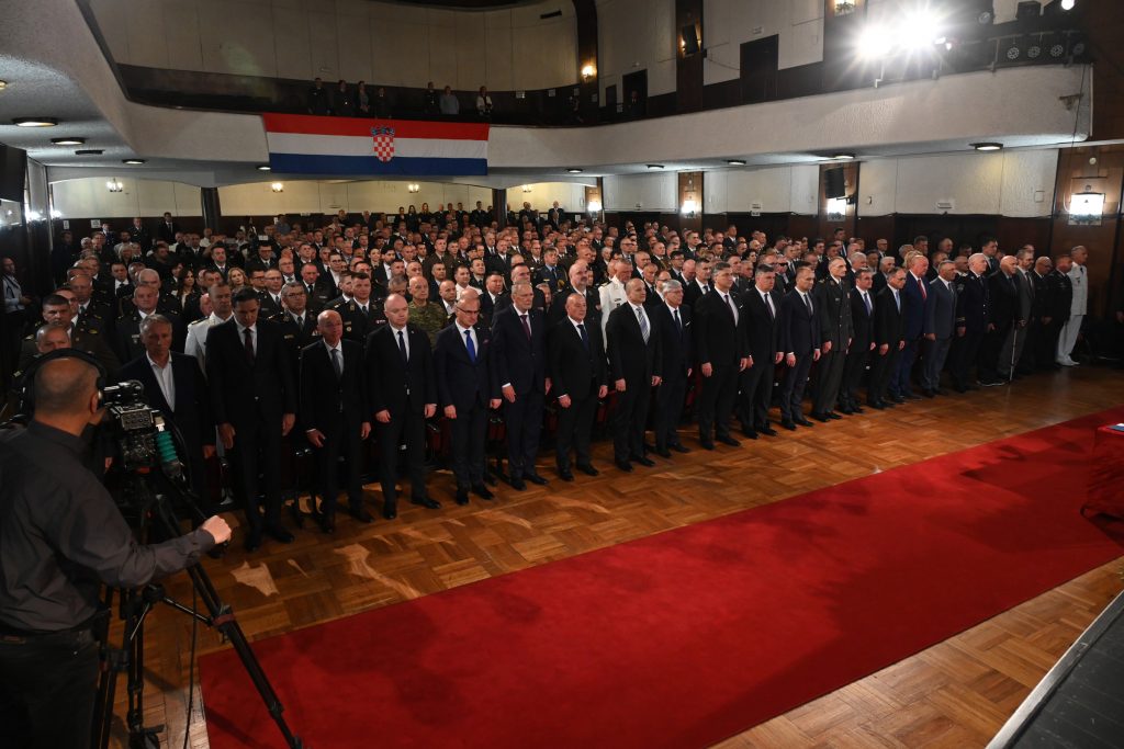 Slika https://www.morh.hr/wp-content/uploads/2025/05/2025-05-28-akademija-1024x683.jpg