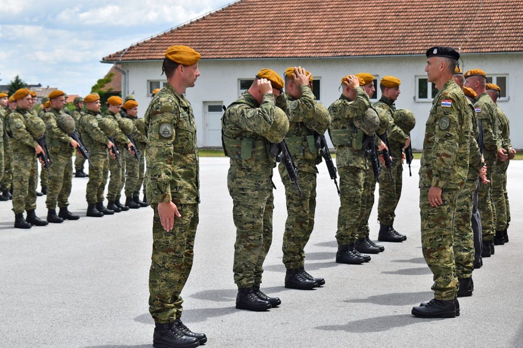 Slika https://www.morh.hr/wp-content/uploads/2025/05/2025-05-29-dan-osrh-gombr-1024x682.jpg