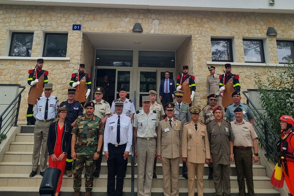 Slika https://www.morh.hr/wp-content/uploads/2025/06/2025-06-10-simpozij-zapovjednika-kopnenih-vojska-mediterana-1024x683.jpg
