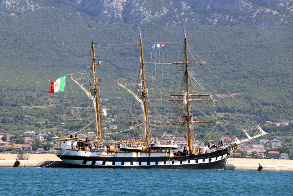 Slika https://www.morh.hr/wp-content/uploads/2025/06/2025-06-21-palinuro-1024x683.jpg