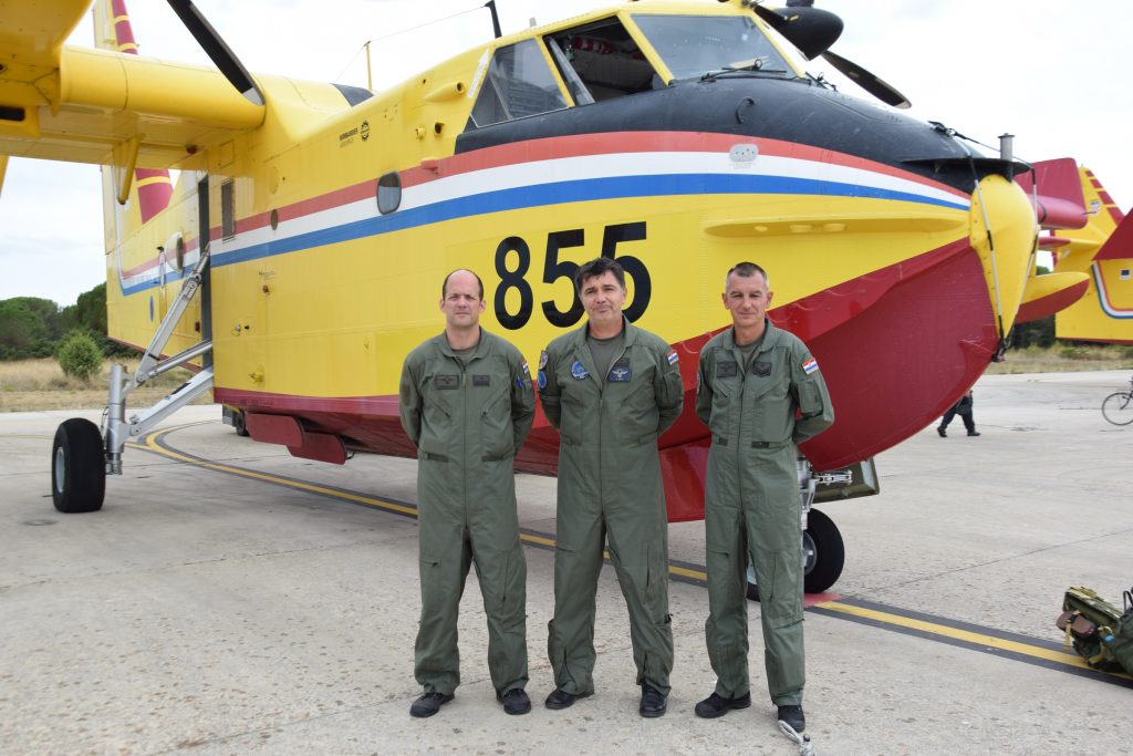 Slika https://www.morh.hr/wp-content/uploads/2025/07/202-07-26-pomoc-albaniji-1024x683.jpg