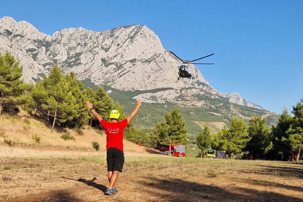 Slika https://www.morh.hr/wp-content/uploads/2025/07/2025-07-21-hgss-makarska-1024x683.jpg