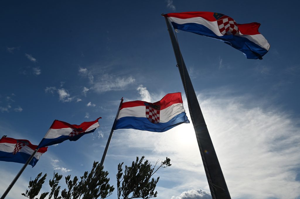 Slika https://www.morh.hr/wp-content/uploads/2025/08/2025-08-05-cestitka-za-oluju-ilustracija-1024x681.jpg