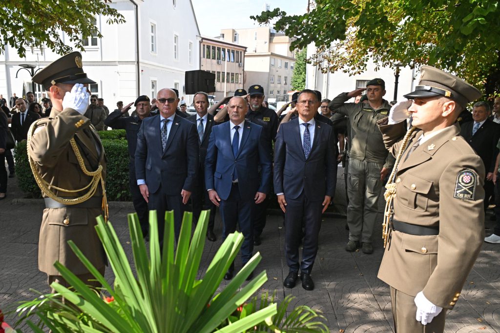 Slika https://www.morh.hr/wp-content/uploads/2025/09/2025-09-09-medacki-dzep-1024x683.jpg