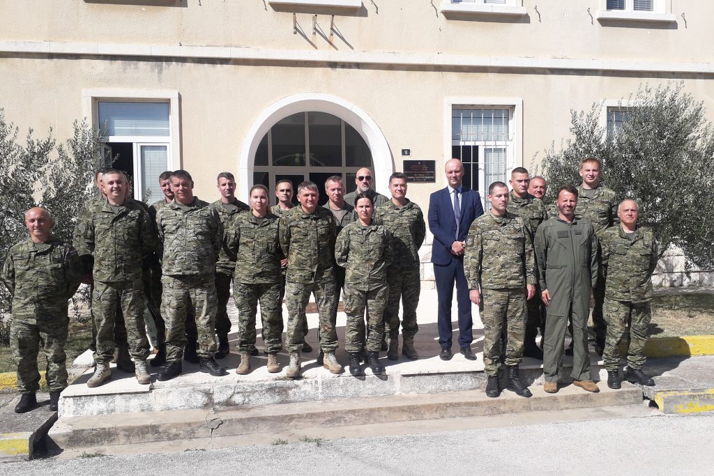 Slika https://www.morh.hr/wp-content/uploads/2025/09/2025-09-17-predavanje-o-islamu-01-1024x683.jpg