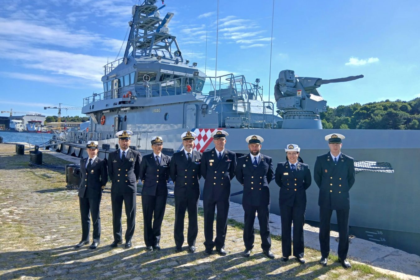 Slika https://www.morh.hr/wp-content/uploads/2025/10/2025-10-08-hrm-sarex-25-1350x900.jpg