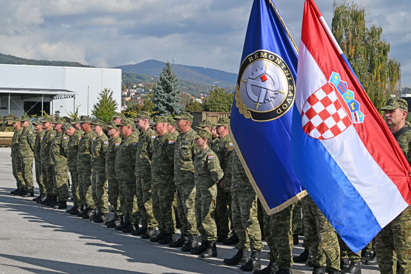 Slika https://www.morh.hr/wp-content/uploads/2025/10/2025-10-15-remontni-zavod-1350x900.jpg