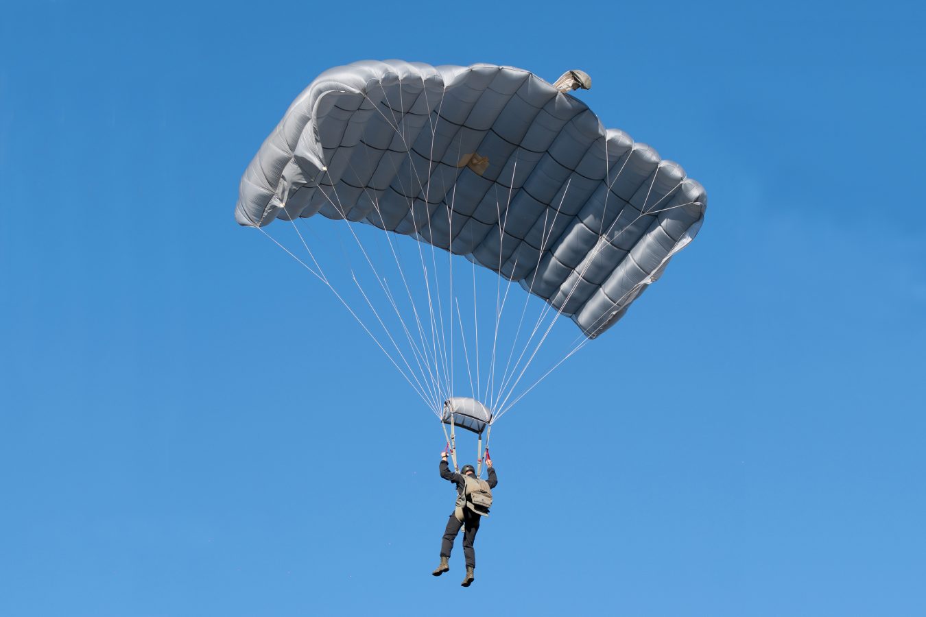 Slika https://www.morh.hr/wp-content/uploads/2025/11/2025-11-04-padobranci-1350x900.jpg