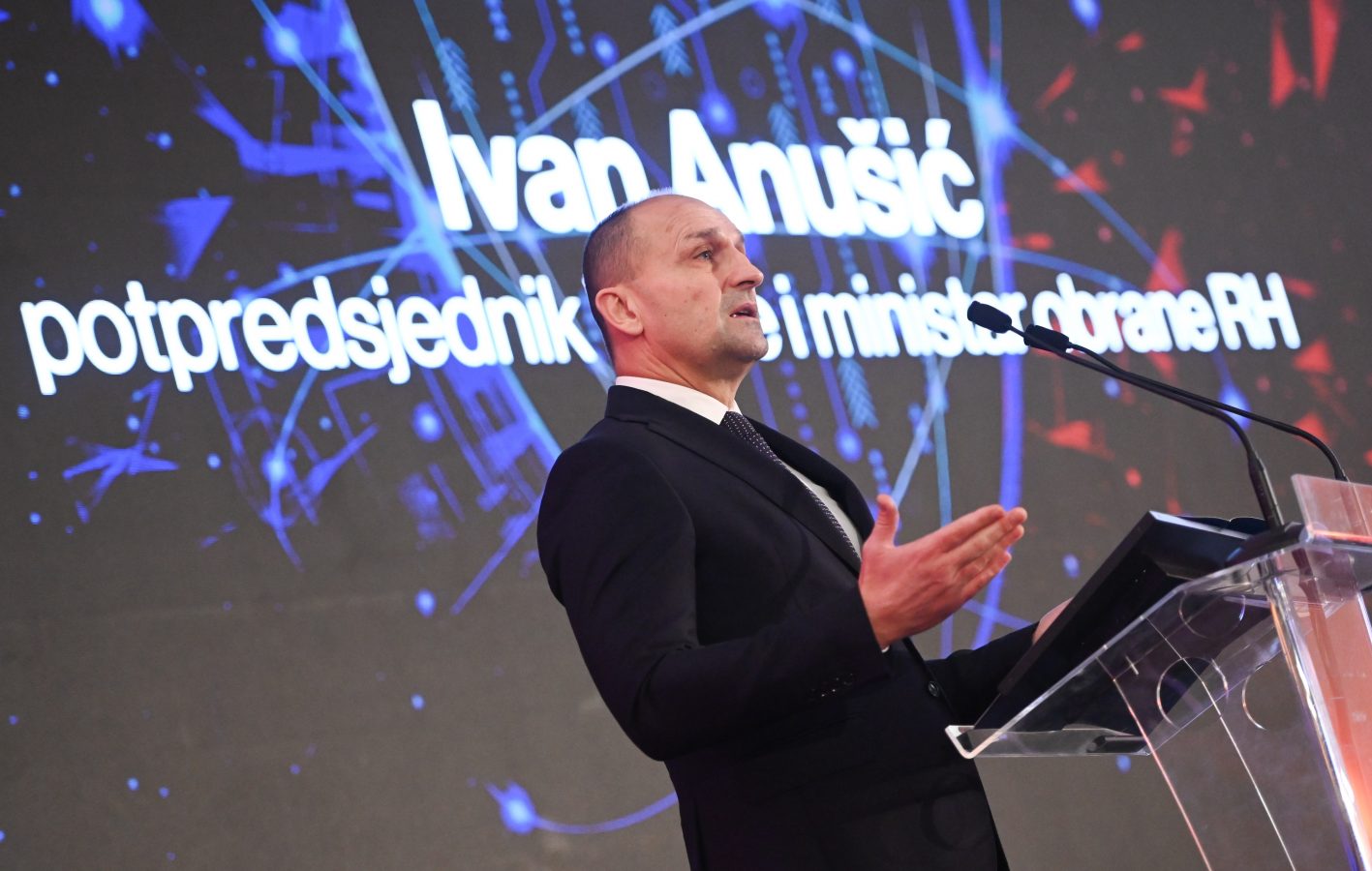 Slika https://www.morh.hr/wp-content/uploads/2025/11/2025-11-05-obrambena-industrija-1417x900.jpg