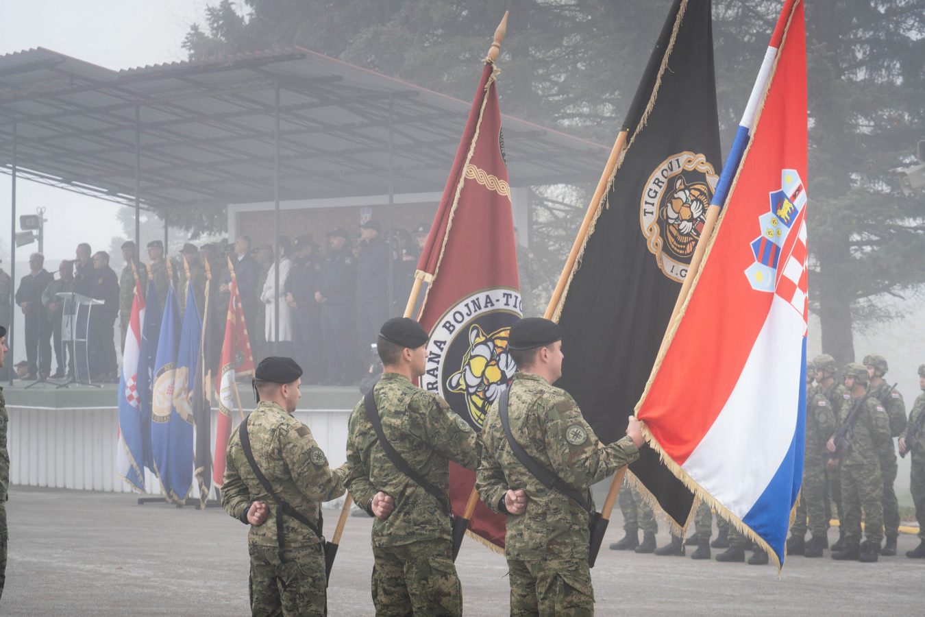 Slika https://www.morh.hr/wp-content/uploads/2025/11/2025-11-06-obljetnica-tigrova-petrinja-1350x900.jpg