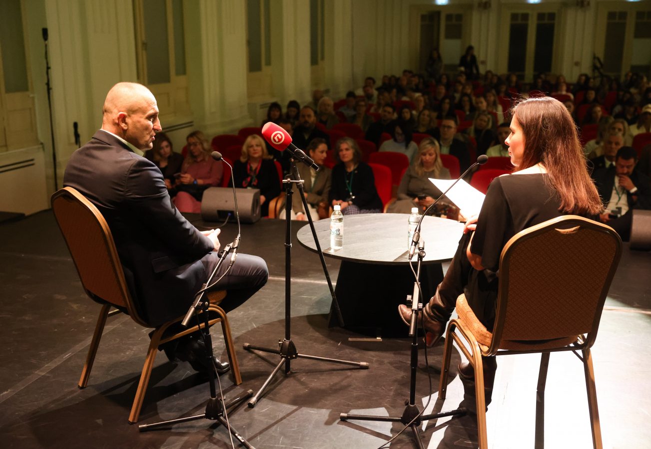 Slika https://www.morh.hr/wp-content/uploads/2025/11/2025-11-07-komferencija-komunikacija-na-prvoj-crti-1303x900.jpg