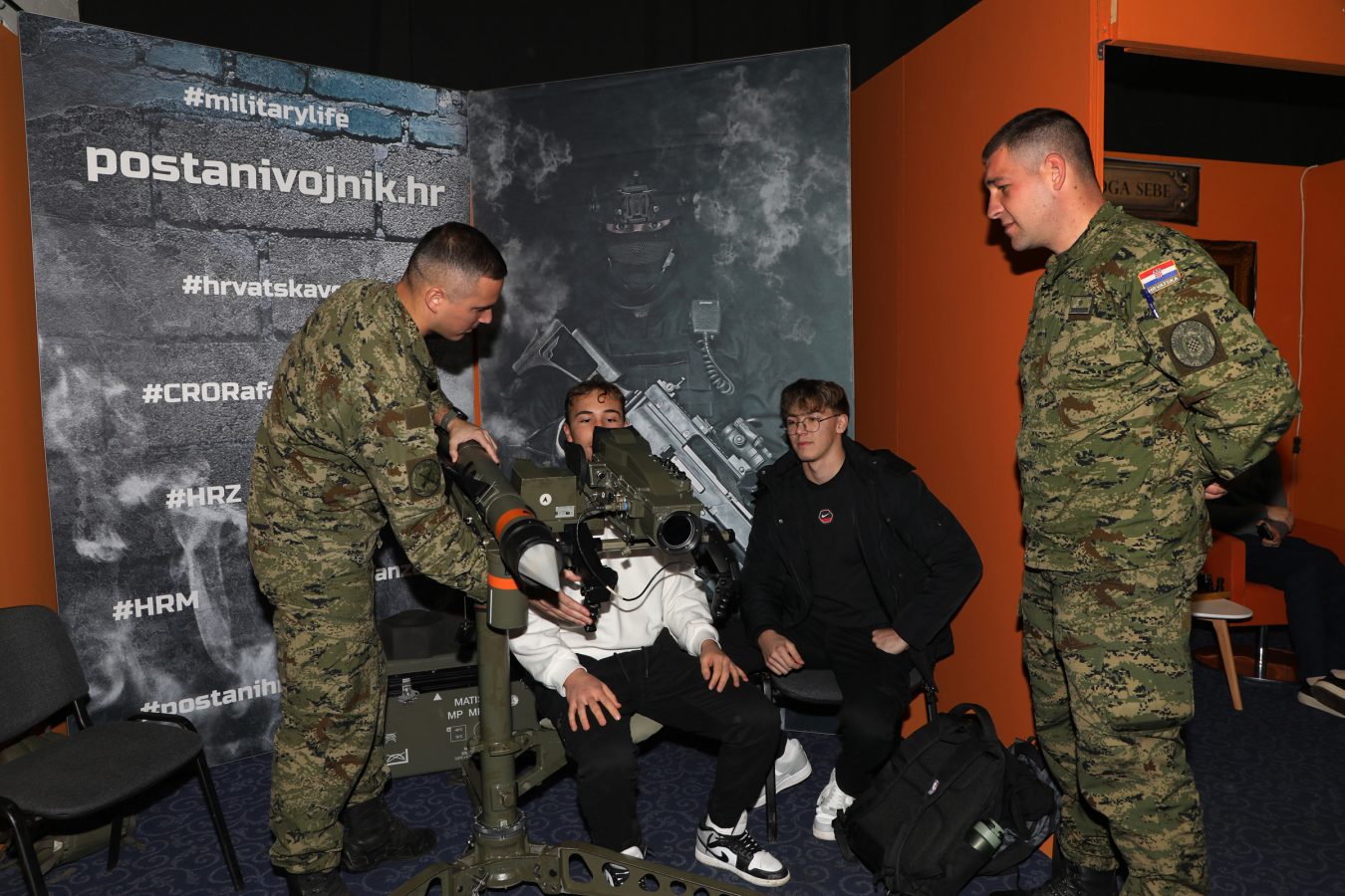 Slika https://www.morh.hr/wp-content/uploads/2025/11/2025-11-13-smotra-sveucilista-velesajam--1350x900.jpg