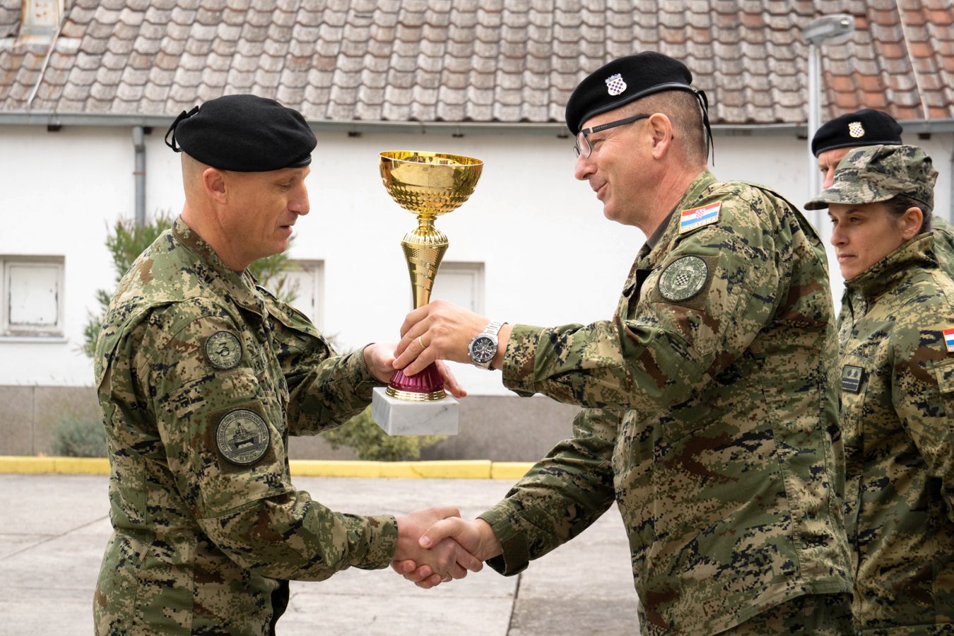 Slika https://www.morh.hr/wp-content/uploads/2025/11/2025-11-14-prvenstvo-u-malom-nogometu-1350x900.jpg