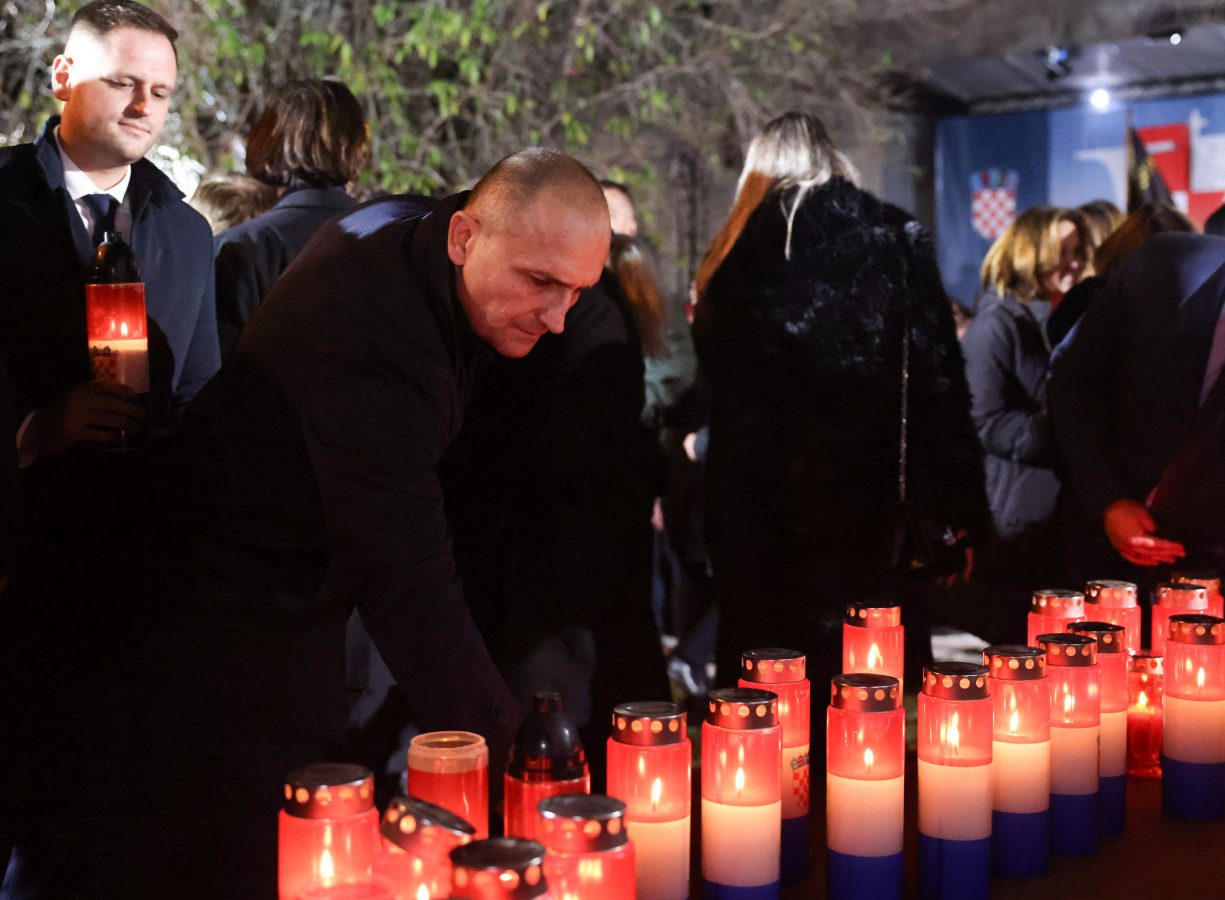 Slika https://www.morh.hr/wp-content/uploads/2025/11/2025-11-17-vukovar-dvoriste-bolnice-1225x900.jpg