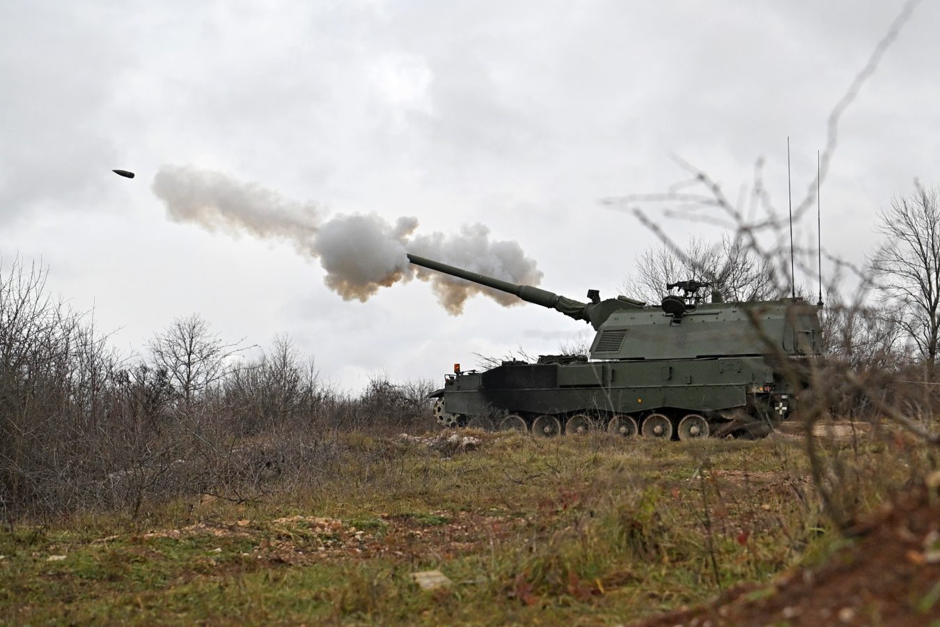 Slika https://www.morh.hr/wp-content/uploads/2025/11/26-11-2025-gadanje-pzh2000-1350x900.jpg