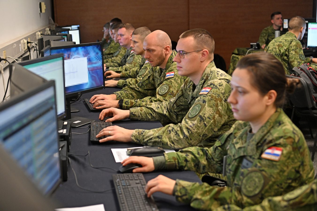 Slika https://www.morh.hr/wp-content/uploads/2025/12/2025-12-08-cyber-coalition-1350x900.jpg