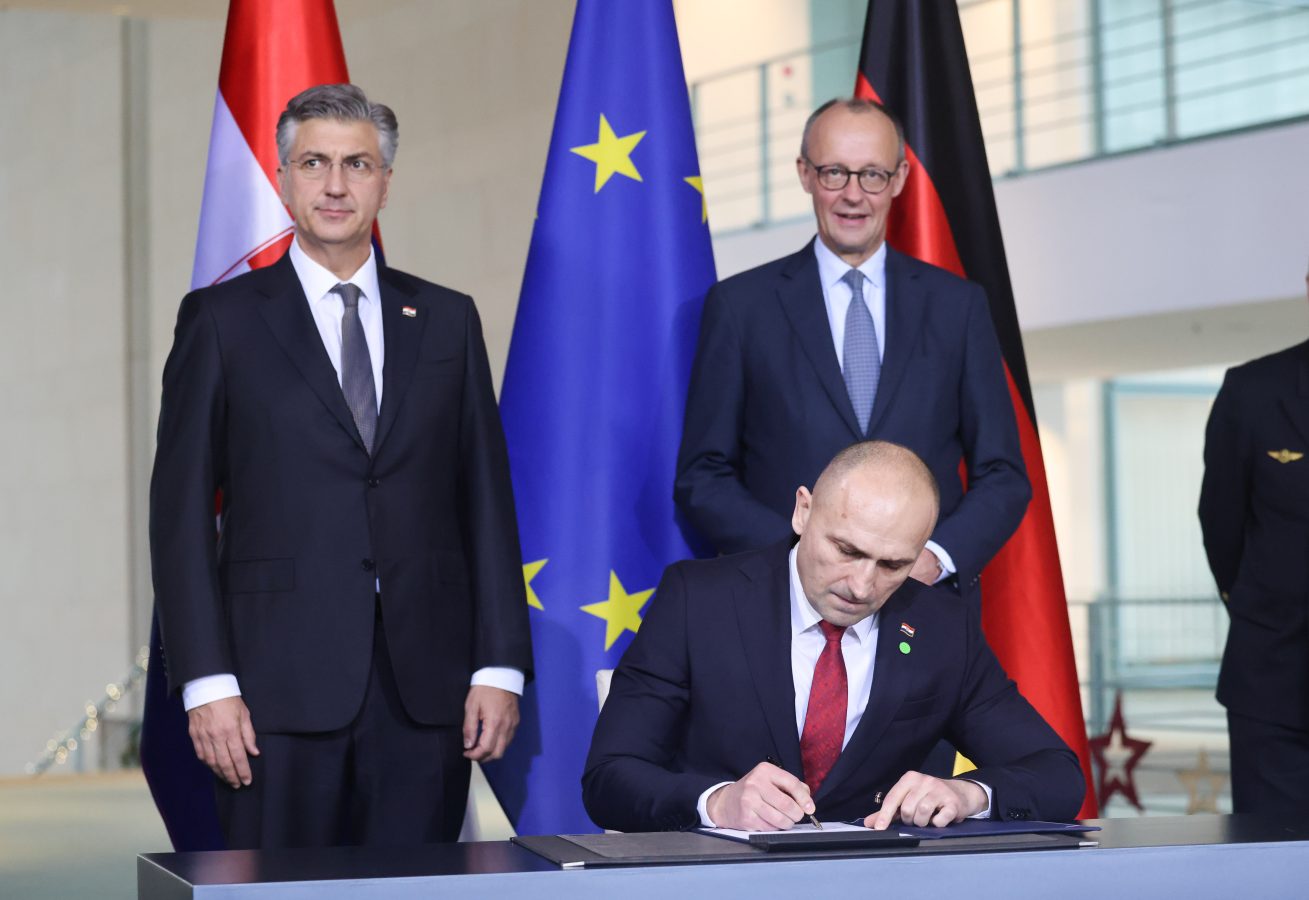 Slika https://www.morh.hr/wp-content/uploads/2025/12/2025-12-10-potpisivanje-ugovora-berlin-1309x900.jpg