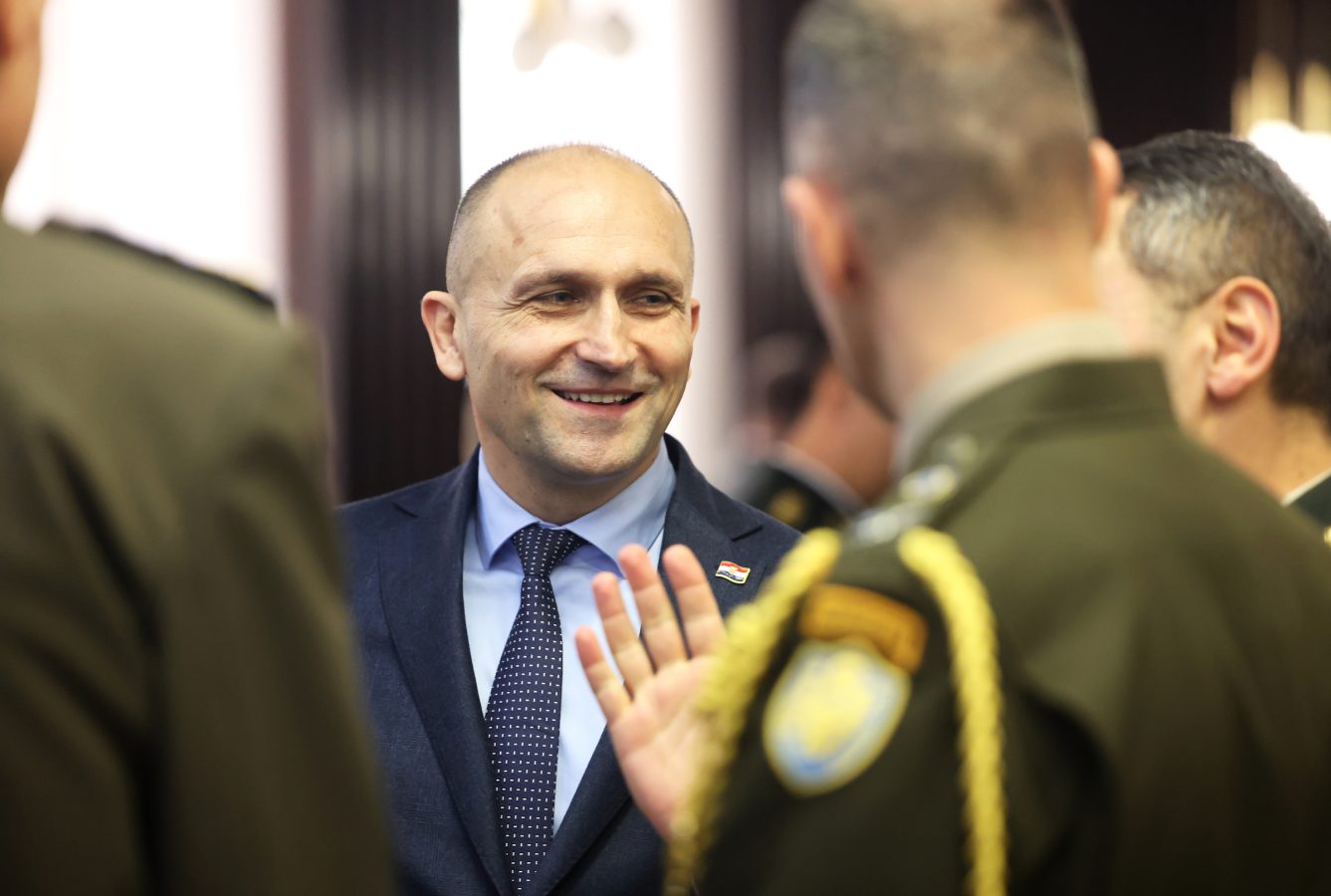 Slika https://www.morh.hr/wp-content/uploads/2025/12/2025-12-12-prijem-vojno-diplomatskog-zbora-1337x900.jpg