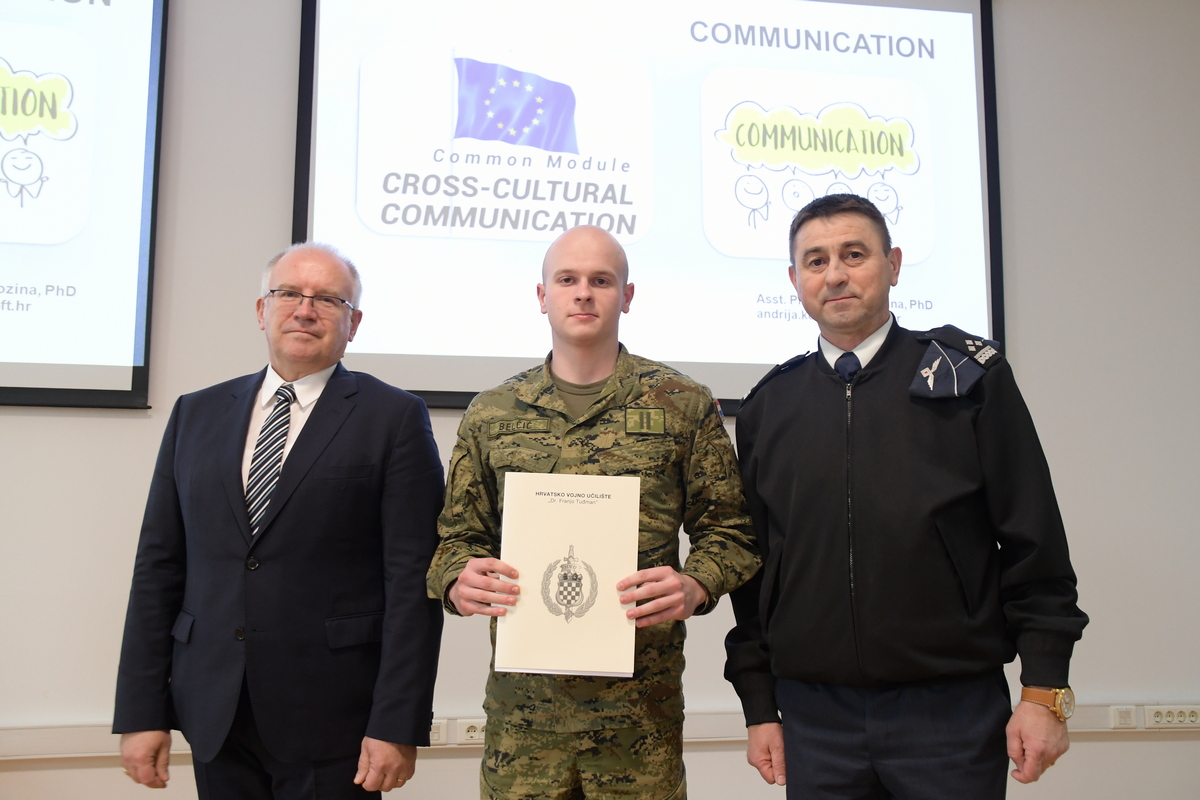 Slika https://www.morh.hr/wp-content/uploads/2025/12/2025-12-15-na-hvu-po-drugi-puta-odrzan-zajednicki-modul.jpg