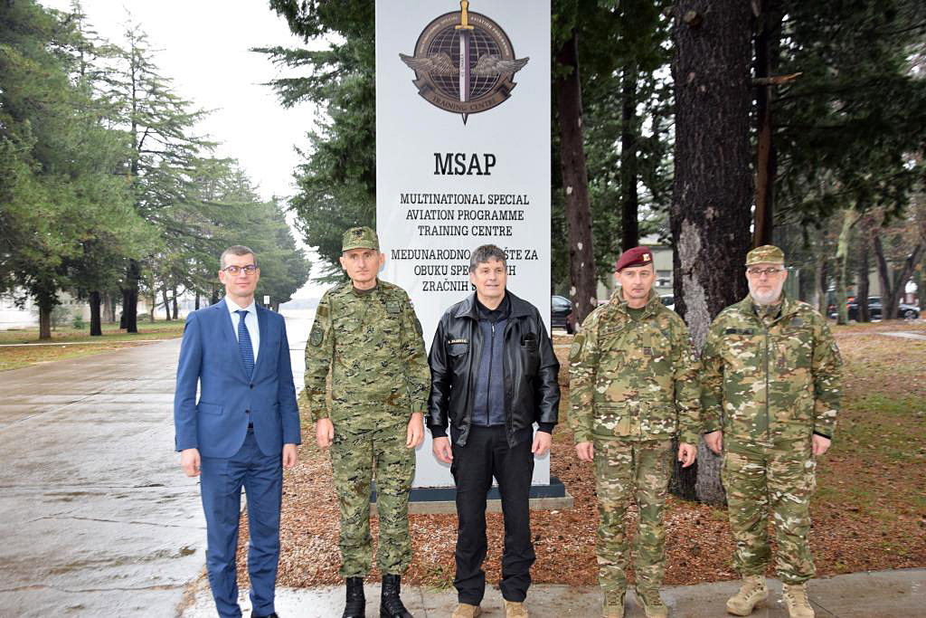 Slika https://www.morh.hr/wp-content/uploads/2025/12/2025-12-18-ngs-osrh-primio-mo-r.-slovenije-i-ngs-slovenske-vojske-.jpg