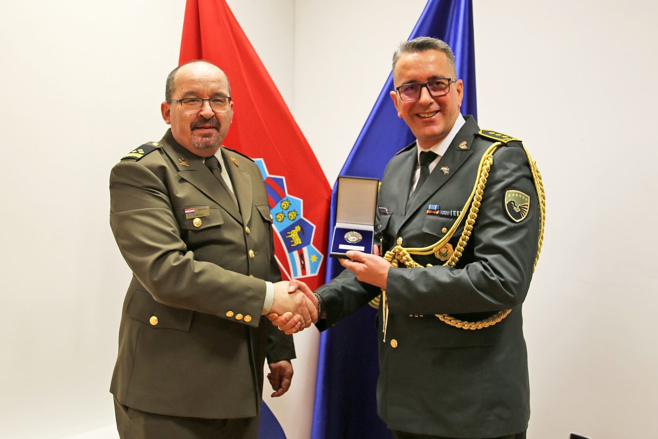 Slika https://www.morh.hr/wp-content/uploads/2026/01/2026-01-09-oprostajni-nastup-viz-kosovo-1350x900.jpg