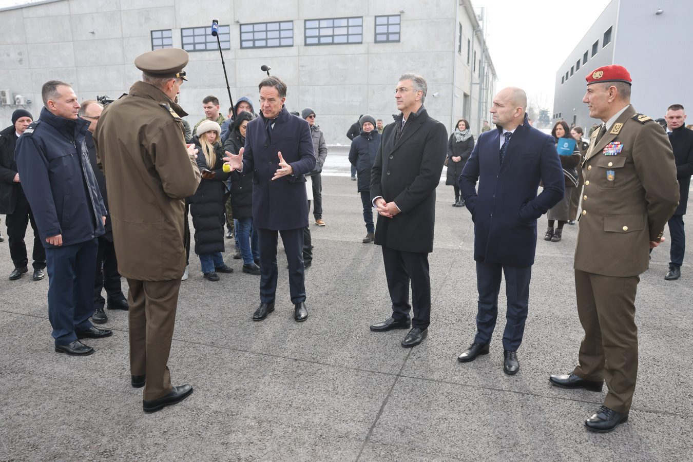 Slika https://www.morh.hr/wp-content/uploads/2026/01/2026-01-12-rutte-u-rh--1350x900.jpg